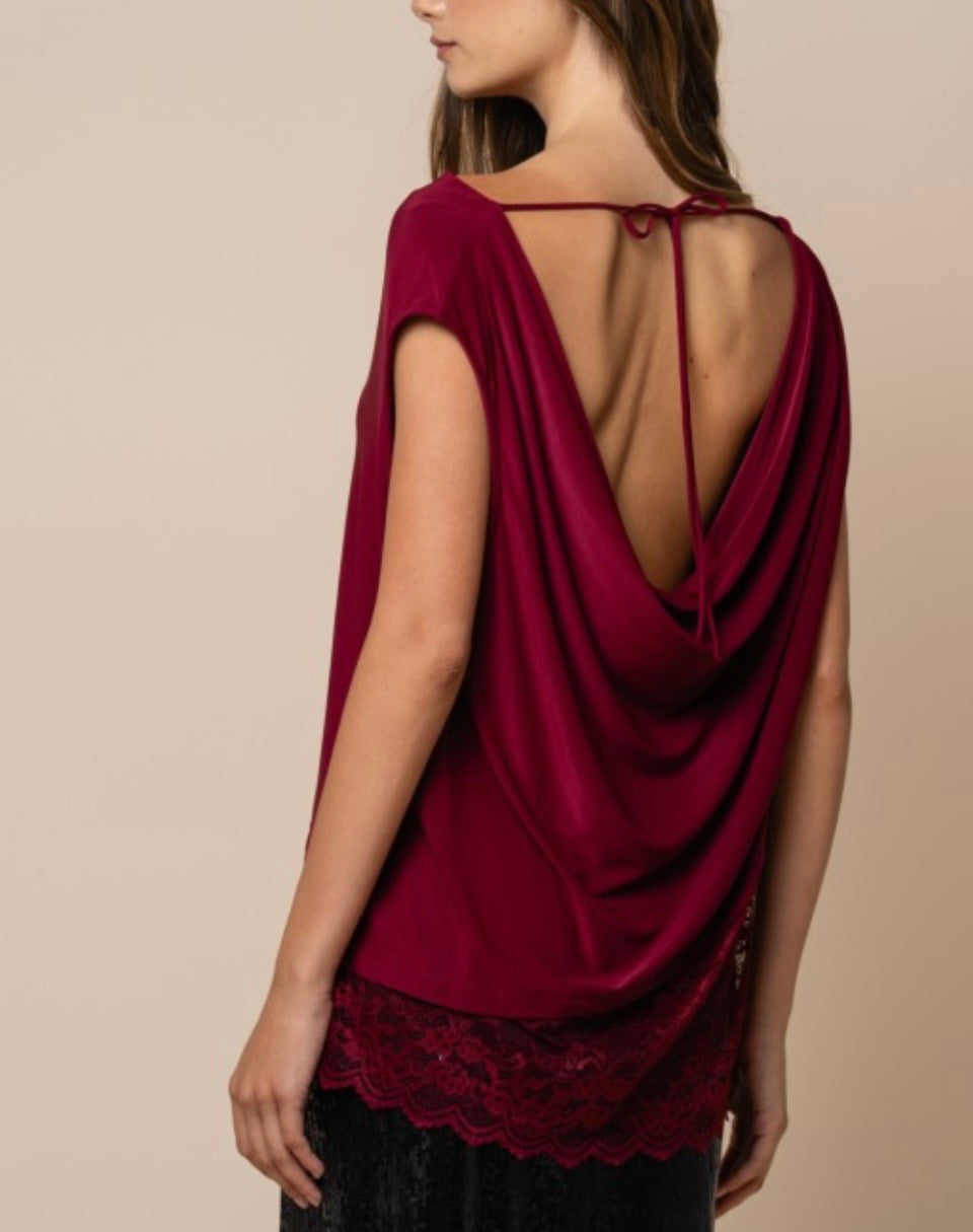 LACE BOAT NECK TOP