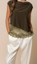 LACE BOAT NECK TOP