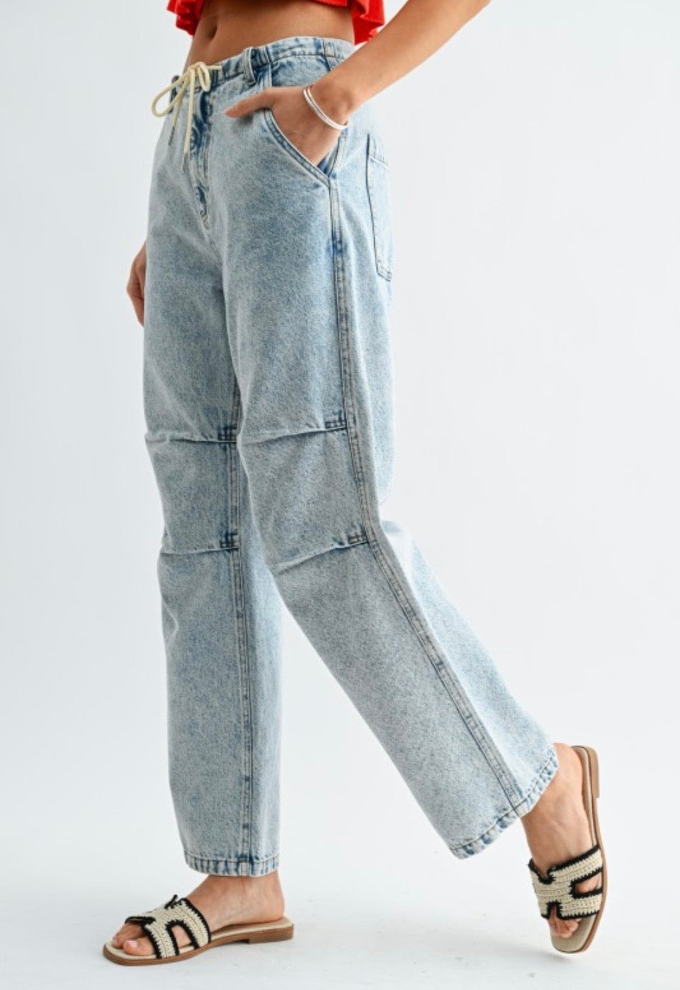 Relaxed Wide Leg Jeans